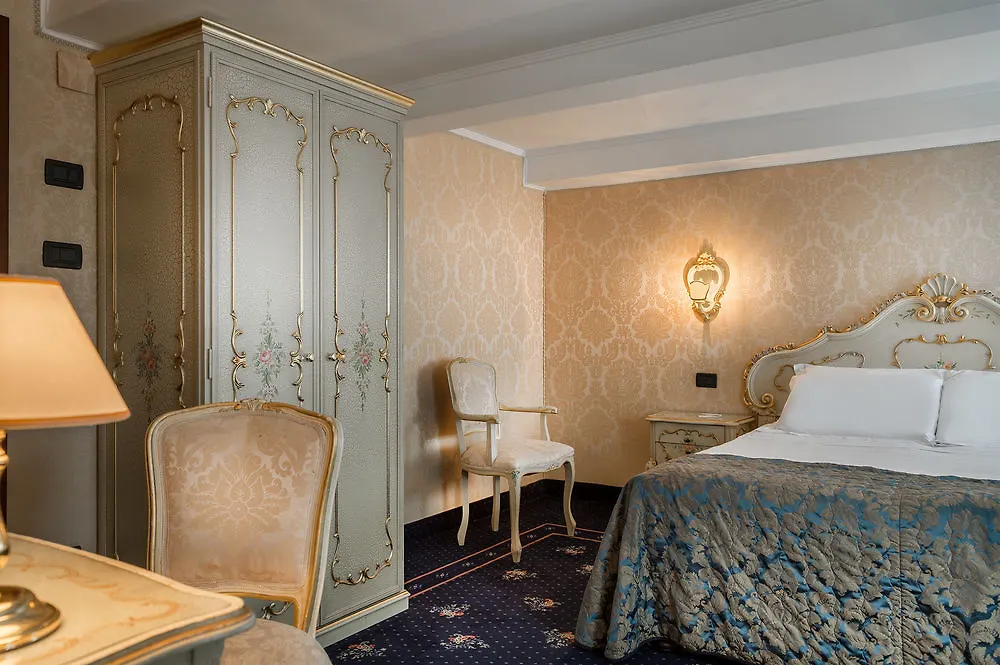 ***  Hotel Montecarlo Venise Italie
